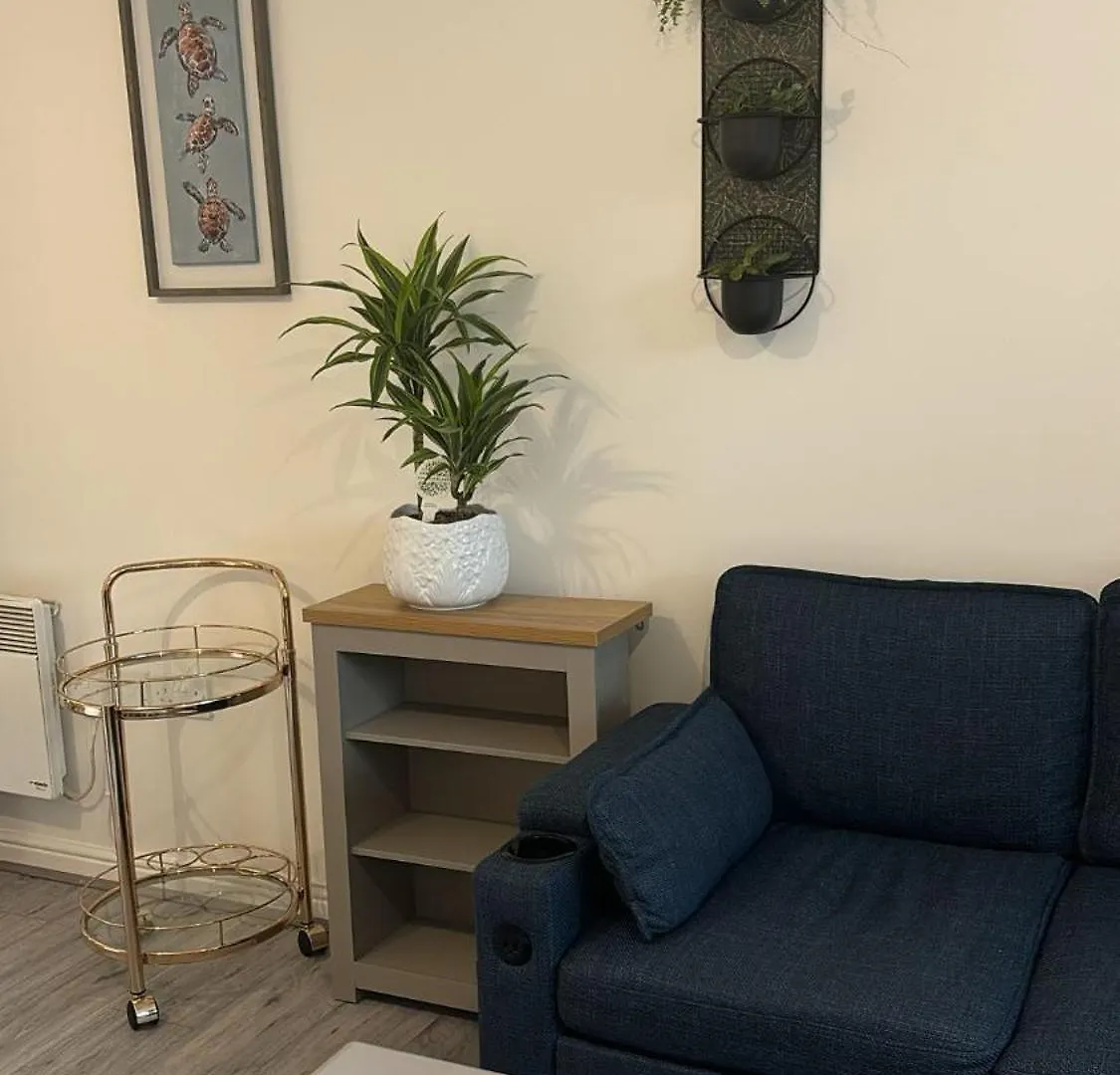2 Bed Room , Ensuite Flat Close To Heathrow, Windsor , Langley Langley Marish United Kingdom